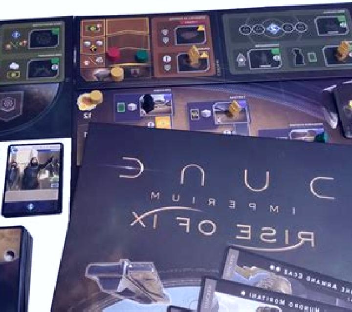 Carolina Mendes Lucky Wave online slot