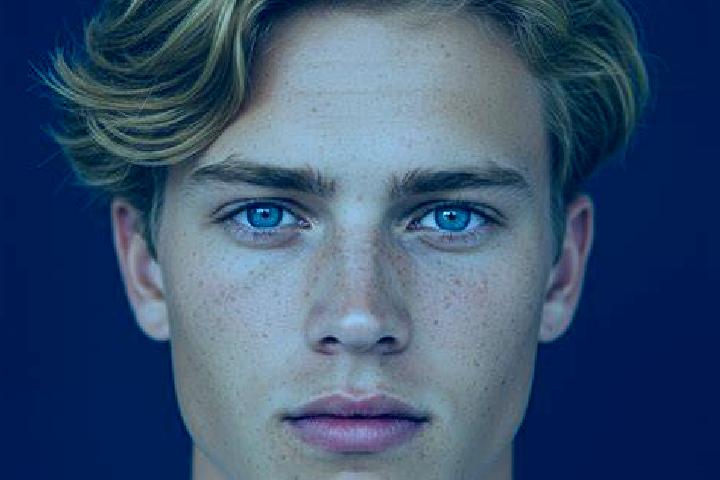 Lucky Foxglove slot game