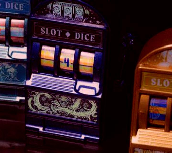 Rising Gems slot game